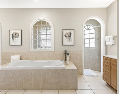 2817 Sw 42nd Lane - Photo Thumbnail 10