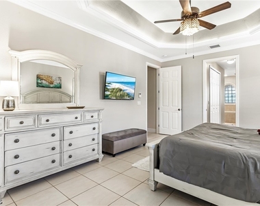 2817 Sw 42nd Lane - Photo Thumbnail 9