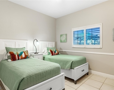 2817 Sw 42nd Lane - Photo Thumbnail 16