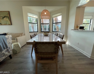 2377 Ravenna Boulevard - Photo Thumbnail 10