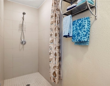 1023 Se 15th Street - Photo Thumbnail 20