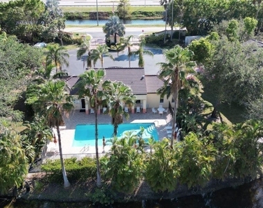 200 Diamond Circle - Photo Thumbnail 2