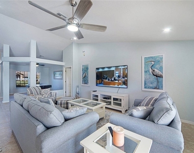5007 Sw 27th Avenue - Photo Thumbnail 8