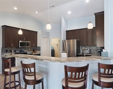 5007 Sw 27th Avenue - Photo Thumbnail 12