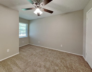 7303 Dew Mist Lane - Photo Thumbnail 15