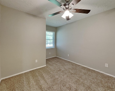 7303 Dew Mist Lane - Photo Thumbnail 14