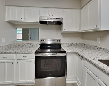 7303 Dew Mist Lane - Photo Thumbnail 5