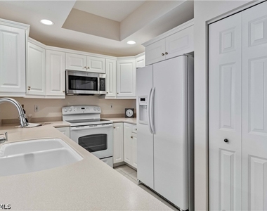 1001 Arbor Lake Drive - Photo Thumbnail 9