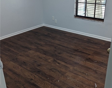 3810 24th Avenue Ne - Photo Thumbnail 15