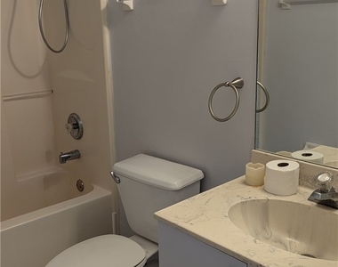 3810 24th Avenue Ne - Photo Thumbnail 18
