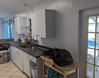 3810 24th Avenue Ne - Photo Thumbnail 8