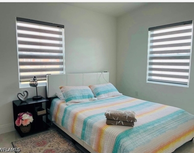 2748 Starlite Lane N - Photo Thumbnail 3