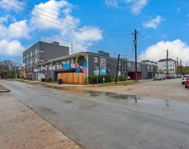 1840 Richmond Avenue - Photo Thumbnail 1