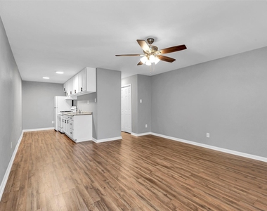1840 Richmond Avenue - Photo Thumbnail 2