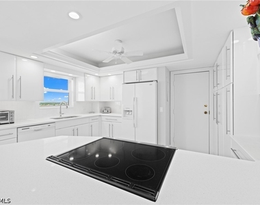 10691 Gulf Shore Drive - Photo Thumbnail 16