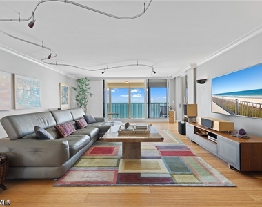 10691 Gulf Shore Drive - Photo Thumbnail 6