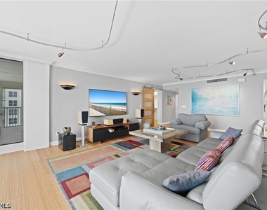 10691 Gulf Shore Drive - Photo Thumbnail 7