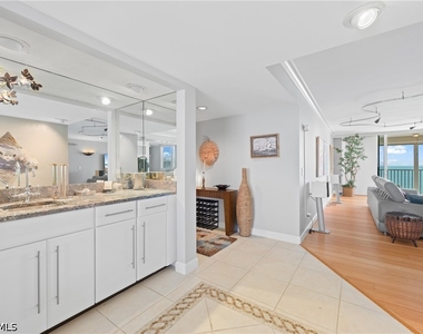 10691 Gulf Shore Drive - Photo Thumbnail 10
