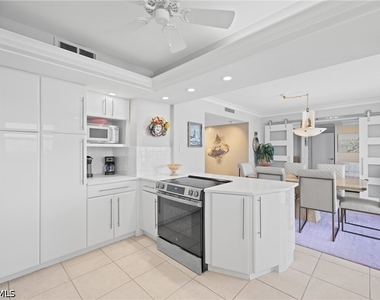 10691 Gulf Shore Drive - Photo Thumbnail 15