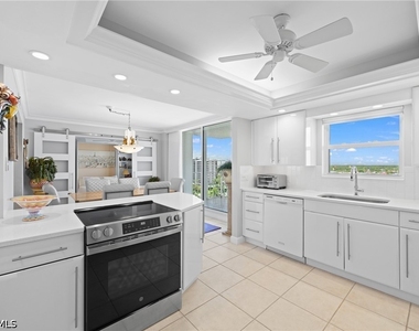 10691 Gulf Shore Drive - Photo Thumbnail 14