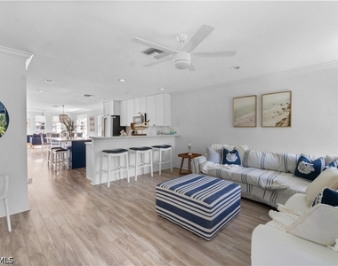 719 Park Avenue - Photo Thumbnail 5