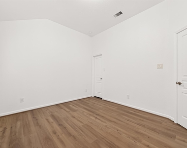 4907 Harper River Court - Photo Thumbnail 32