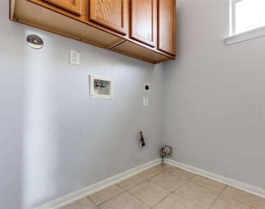 24915 Garnet Shadow Lane - Photo Thumbnail 16