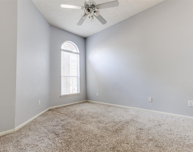 24915 Garnet Shadow Lane - Photo Thumbnail 2