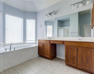 24915 Garnet Shadow Lane - Photo Thumbnail 10