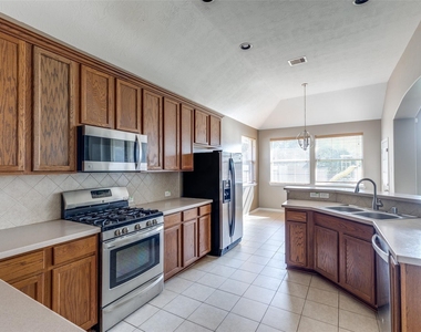 24915 Garnet Shadow Lane - Photo Thumbnail 18