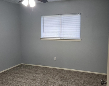 10115 Enchanted Stone Drive - Photo Thumbnail 12