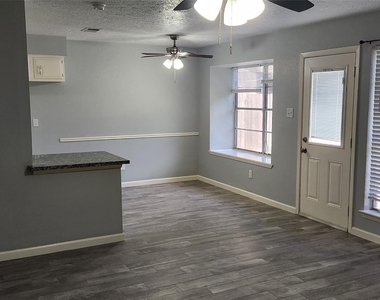 10115 Enchanted Stone Drive - Photo Thumbnail 2