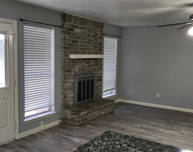 10115 Enchanted Stone Drive - Photo Thumbnail 6