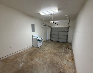 4516 White Rock Street - Photo Thumbnail 20