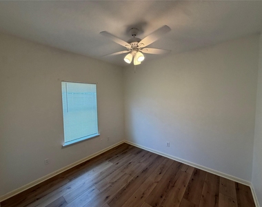 4516 White Rock Street - Photo Thumbnail 18