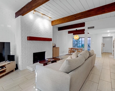 5304 Brownway Street - Photo Thumbnail 2