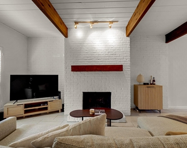 5304 Brownway Street - Photo Thumbnail 3