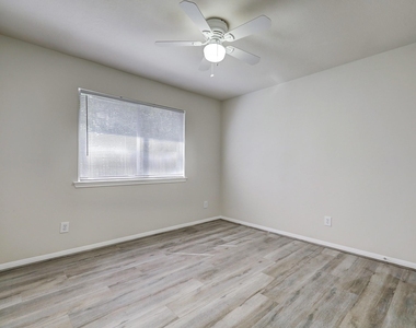 25407 Clover Ranch Drive - Photo Thumbnail 7