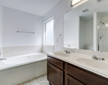 25407 Clover Ranch Drive - Photo Thumbnail 11
