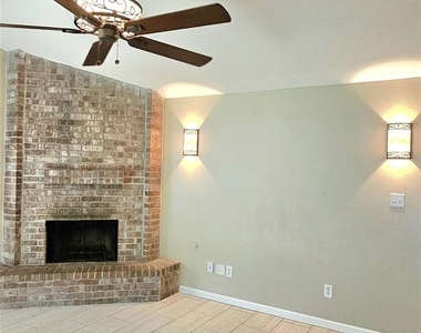 22 W Broken Oak Court - Photo Thumbnail 13