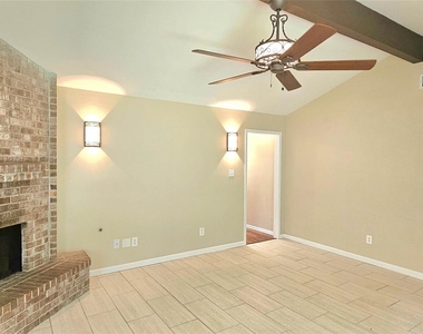 22 W Broken Oak Court - Photo Thumbnail 9