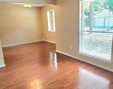 22 W Broken Oak Court - Photo Thumbnail 4