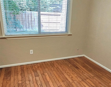 22 W Broken Oak Court - Photo Thumbnail 19