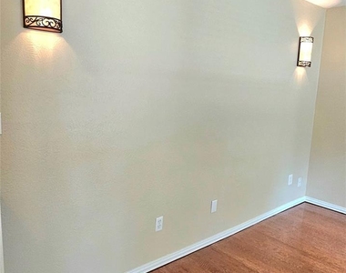 22 W Broken Oak Court - Photo Thumbnail 6