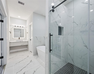 3614 Jipsie Lane - Photo Thumbnail 3