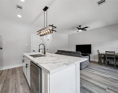 3614 Jipsie Lane - Photo Thumbnail 6