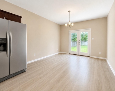 3986 Avenue B - Photo Thumbnail 17