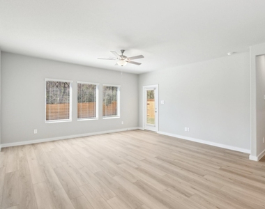 18075 Martin Pines Drive - Photo Thumbnail 12