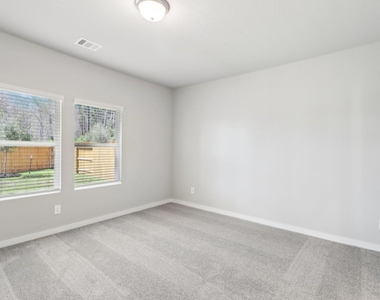 18075 Martin Pines Drive - Photo Thumbnail 14
