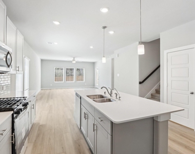 18075 Martin Pines Drive - Photo Thumbnail 5